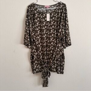 Molly & Isadora tie front/back top NWT